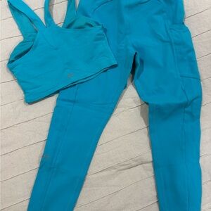 ALO Yoga Matching Sports Bra & High-Waist Leggings - Teal Blue